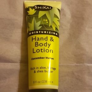 Shika NWT  8 fl oz